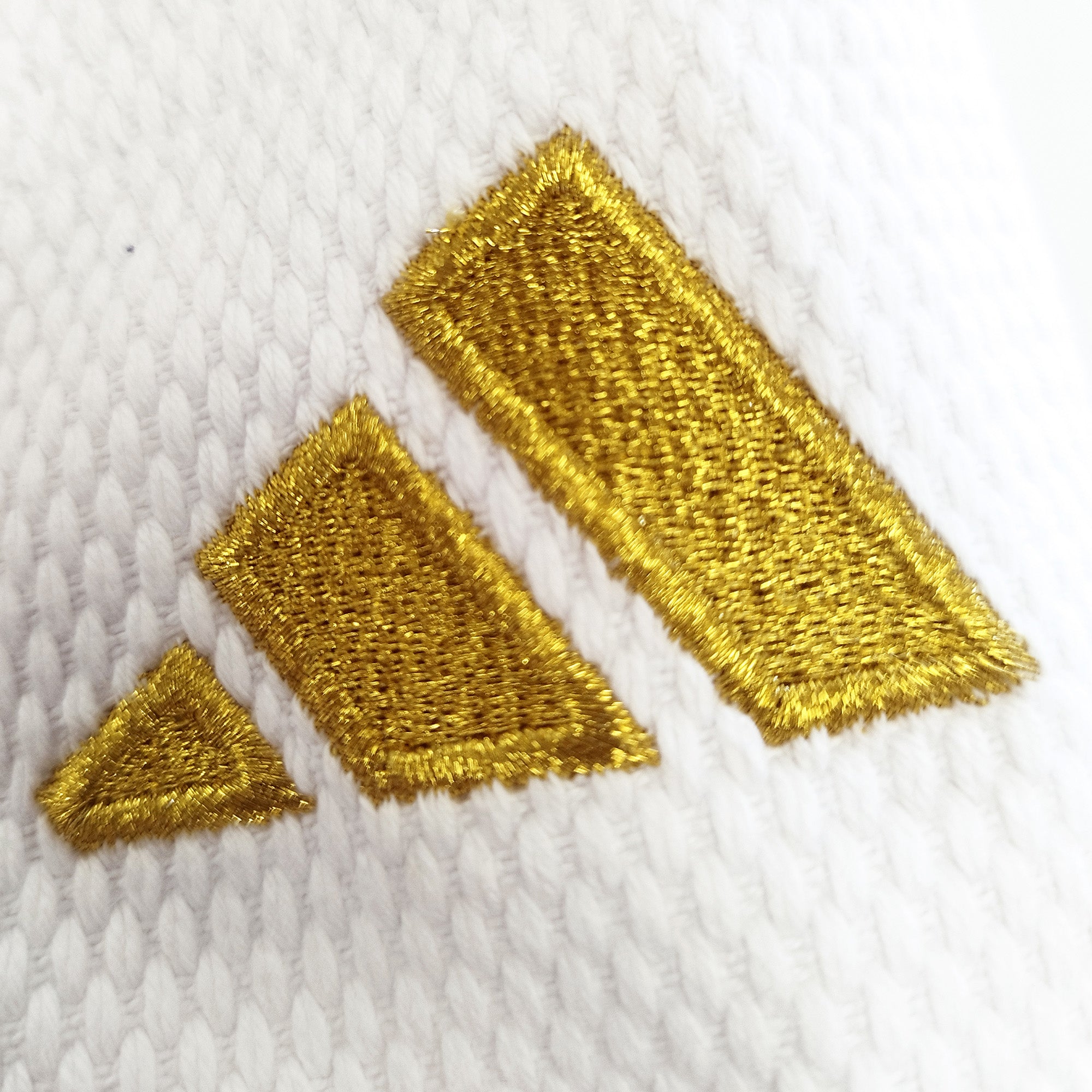 J690 Quest Gold Stripes – Judo Gear USA